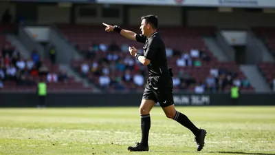 Nazareno Arasa, suspendido recientemente por la AFA, será el árbitro central del clásico ante Boca Juniors, un...